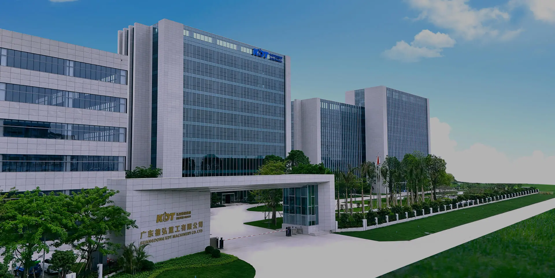 Производствена база за CNC оборудване Foshan